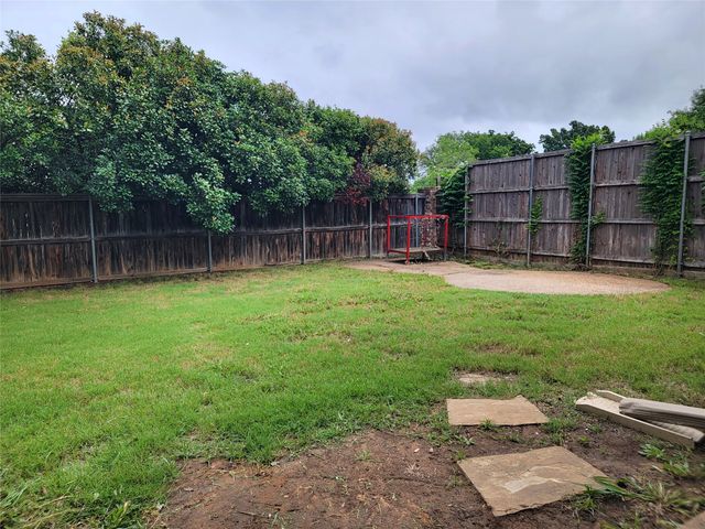 1604 Knoll Ridge Circle, Corinth, TX 76210