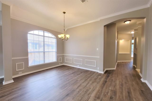 1604 Knoll Ridge Circle, Corinth, TX 76210