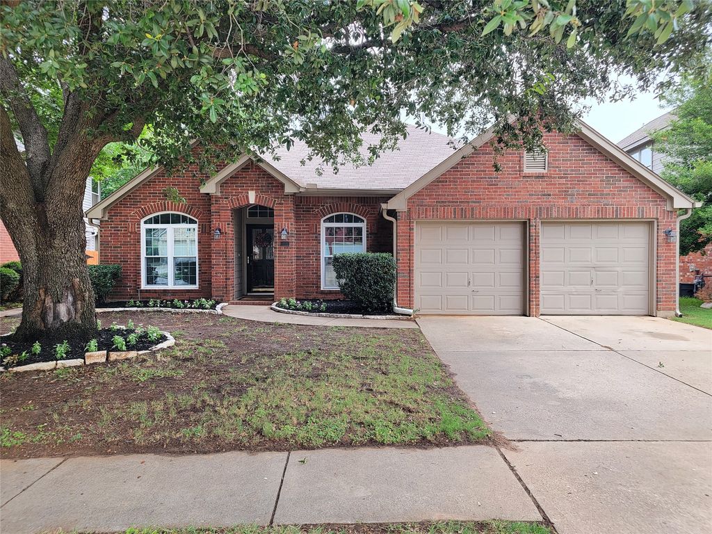 1604 Knoll Ridge Circle, Corinth, TX 76210