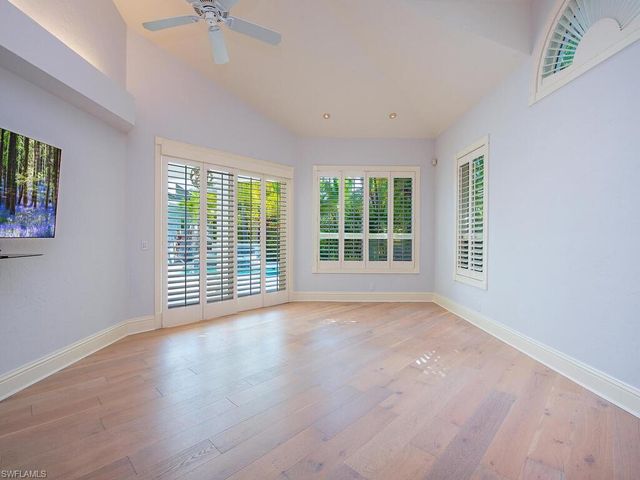 180 7th AVE S, Naples, FL 34102