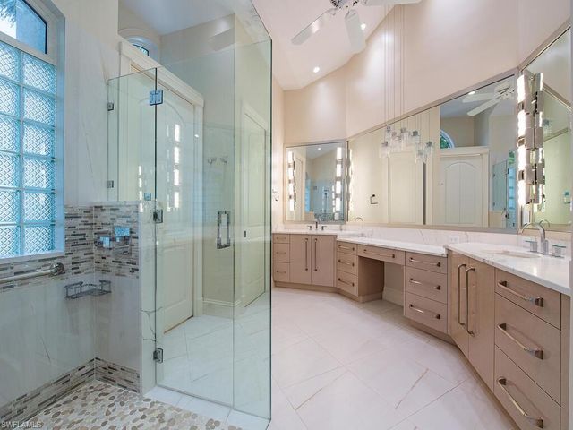 180 7th AVE S, Naples, FL 34102