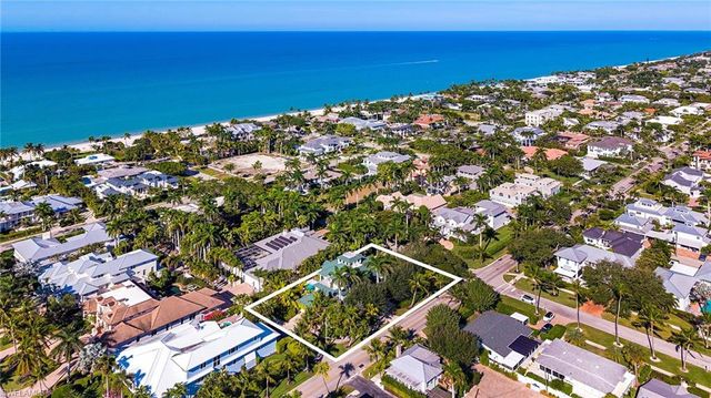 180 7th AVE S, Naples, FL 34102