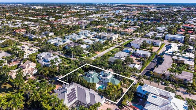 180 7th AVE S, Naples, FL 34102
