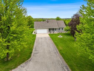 N3270 STATE RD 76, Hortonville, WI 54944