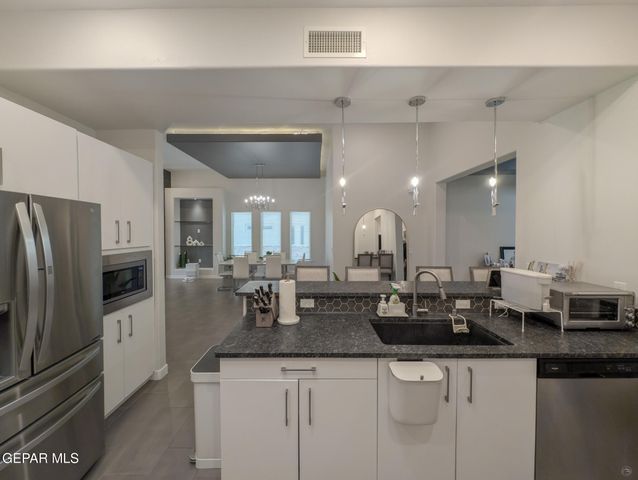 7406 Wooden Nickel Drive, El Paso, TX 79911