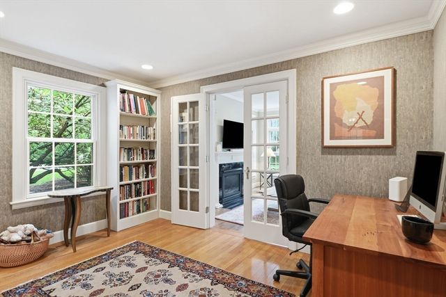 164 Farmington Road, Longmeadow, MA 01106