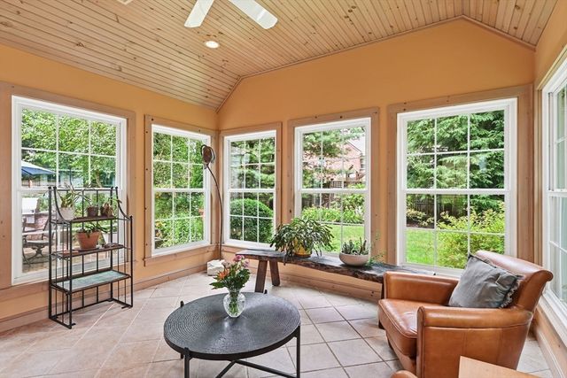164 Farmington Road, Longmeadow, MA 01106