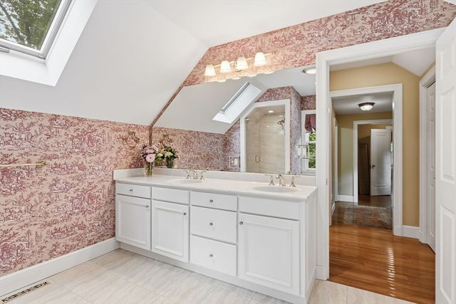 164 Farmington Road, Longmeadow, MA 01106