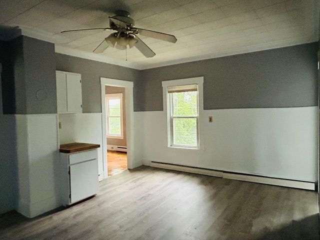 65 Mechanic Street, Winchester, NH 03470