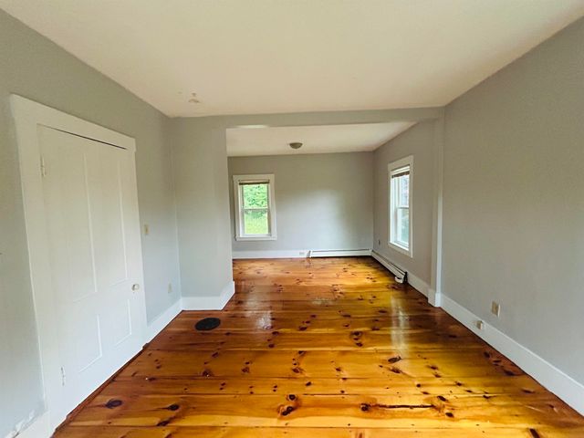 65 Mechanic Street, Winchester, NH 03470