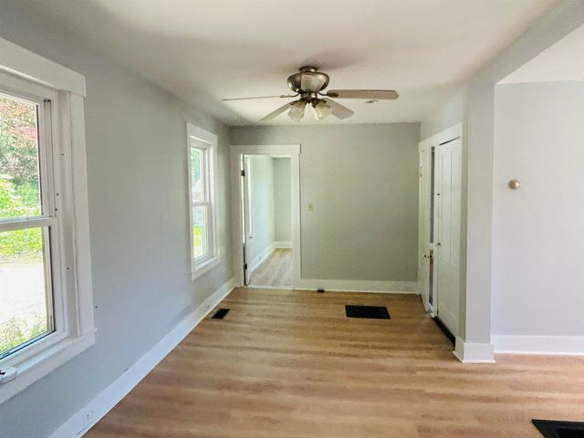 65 Mechanic Street, Winchester, NH 03470