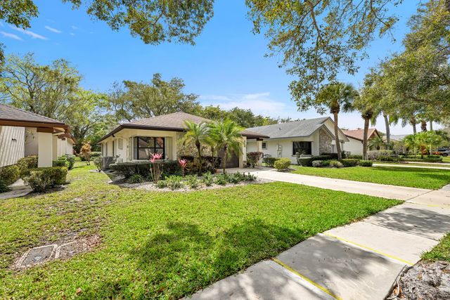 4764 Boxwood Circle, Boynton Beach, FL 33436