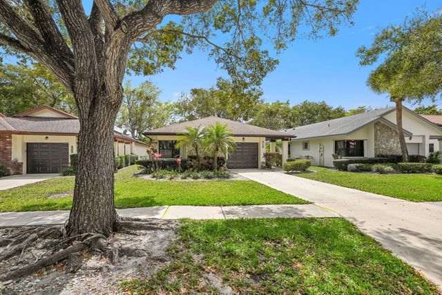 4764 Boxwood Circle, Boynton Beach, FL 33436