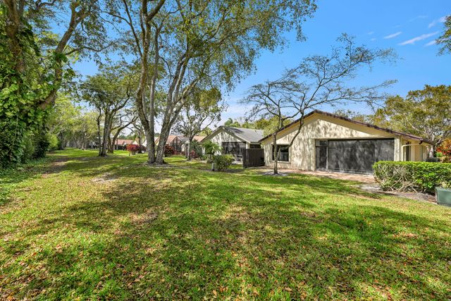 4764 Boxwood Circle, Boynton Beach, FL 33436