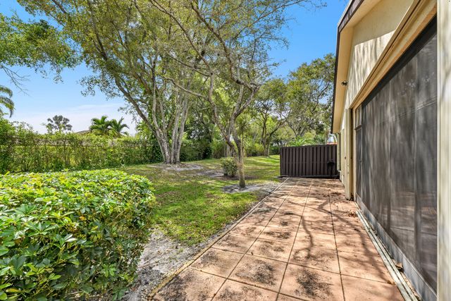 4764 Boxwood Circle, Boynton Beach, FL 33436