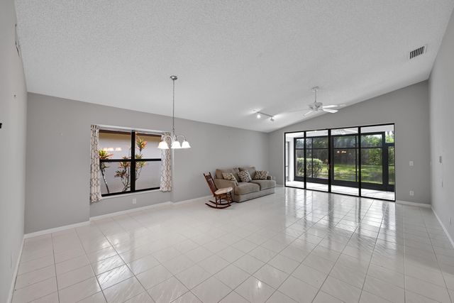 4764 Boxwood Circle, Boynton Beach, FL 33436