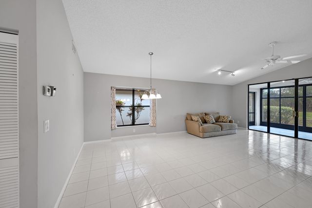 4764 Boxwood Circle, Boynton Beach, FL 33436