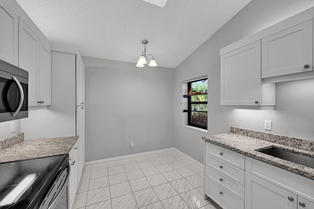 4764 Boxwood Circle, Boynton Beach, FL 33436