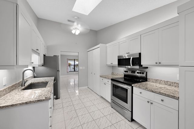 4764 Boxwood Circle, Boynton Beach, FL 33436