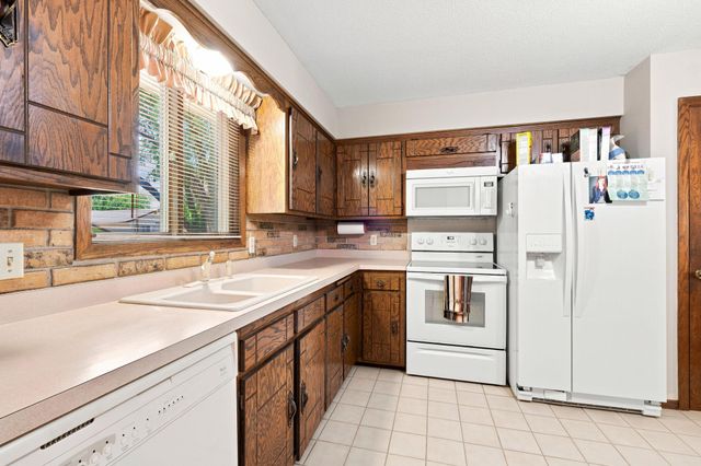 936 97th Lane NE, Blaine, MN 55434