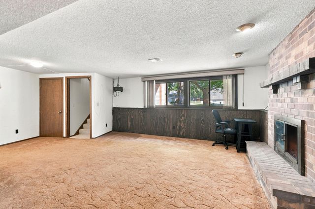 936 97th Lane NE, Blaine, MN 55434