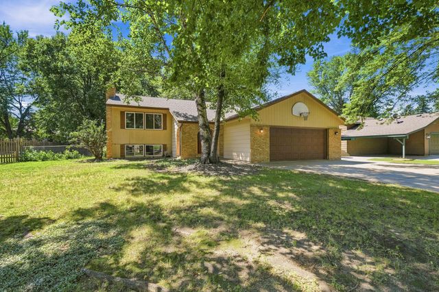 936 97th Lane NE, Blaine, MN 55434
