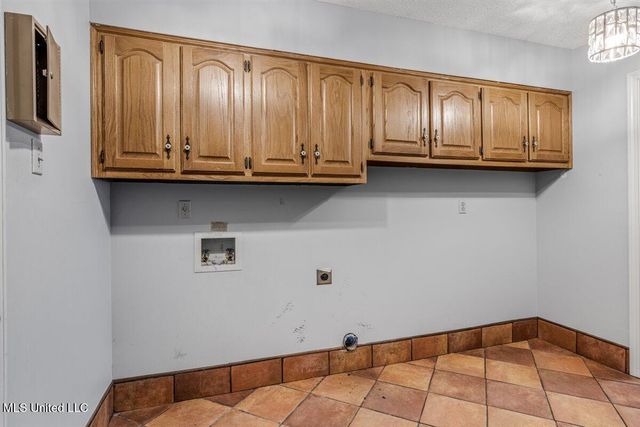 11815 Whispering Pines Drive, Olive Branch, MS 38654