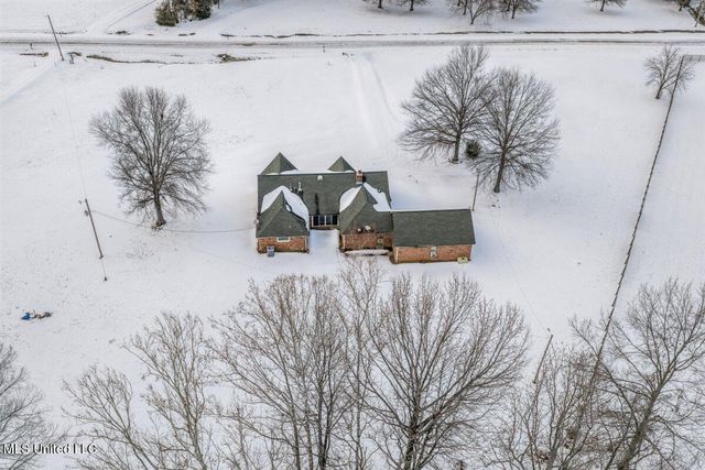 11815 Whispering Pines Drive, Olive Branch, MS 38654