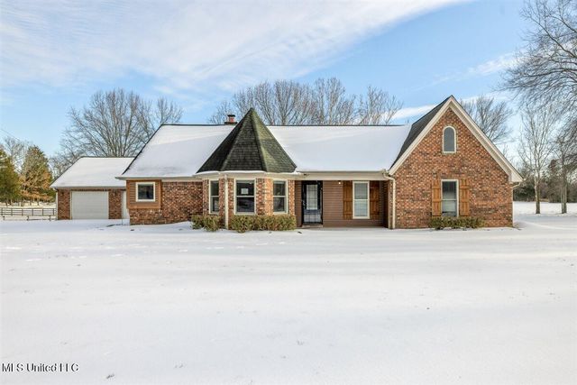 11815 Whispering Pines Drive, Olive Branch, MS 38654