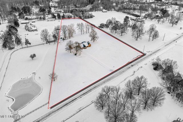 11815 Whispering Pines Drive, Olive Branch, MS 38654