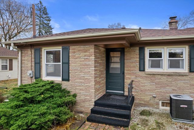 3410 N Elmwood DRIVE, Elmwood Park, WI 53405