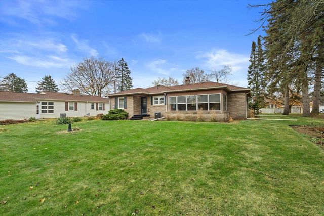 3410 N Elmwood DRIVE, Elmwood Park, WI 53405