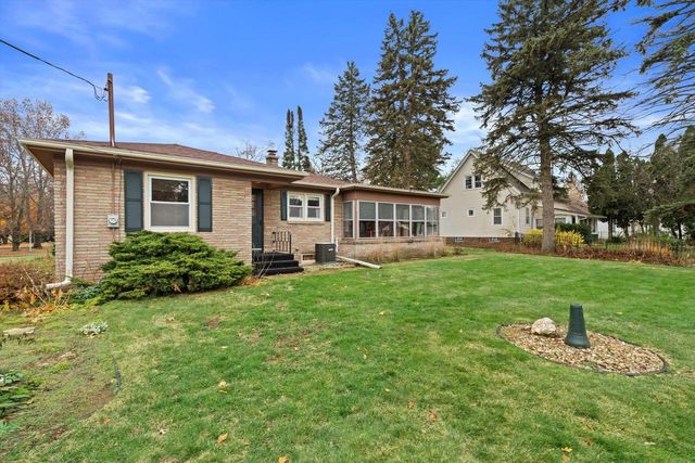 3410 N Elmwood DRIVE, Elmwood Park, WI 53405