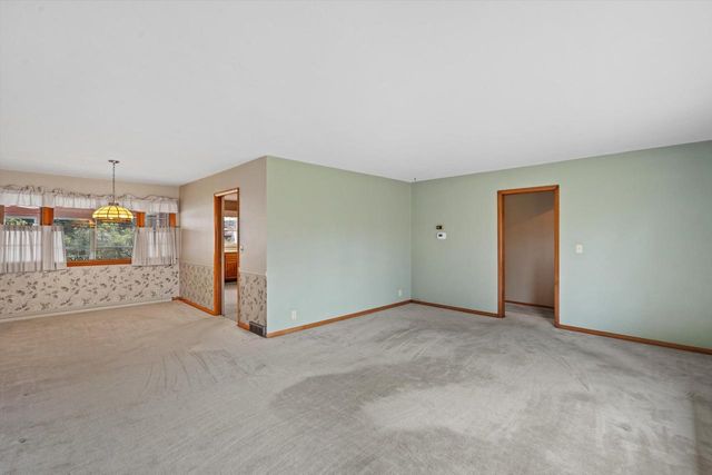 3410 N Elmwood DRIVE, Elmwood Park, WI 53405