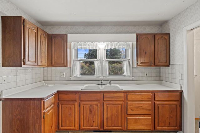 3410 N Elmwood DRIVE, Elmwood Park, WI 53405