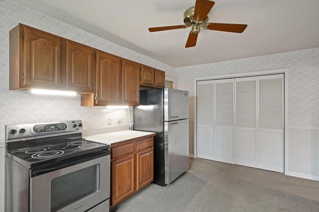 3410 N Elmwood DRIVE, Elmwood Park, WI 53405