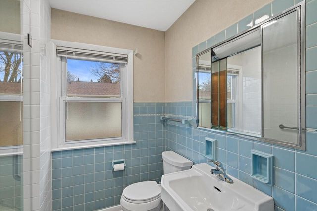 3410 N Elmwood DRIVE, Elmwood Park, WI 53405