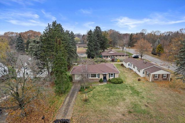 3410 N Elmwood DRIVE, Elmwood Park, WI 53405