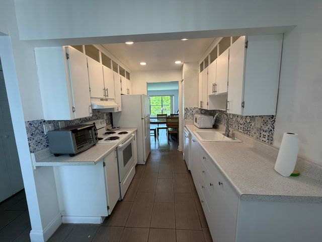 8105 NW 61 Street A306, Tamarac, FL 33321