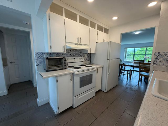 8105 NW 61 Street A306, Tamarac, FL 33321