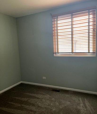 939 Symphony Drive, Aurora, IL 60504