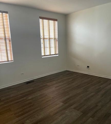 939 Symphony Drive, Aurora, IL 60504