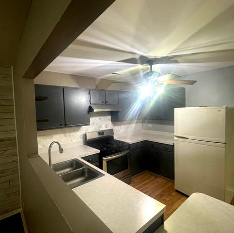 939 Symphony Drive, Aurora, IL 60504