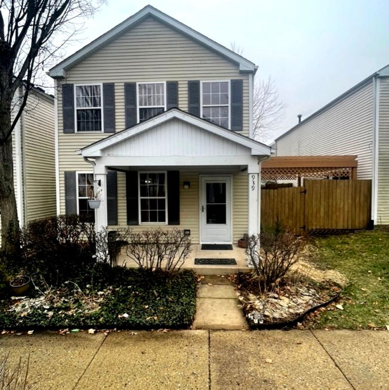 939 Symphony Drive, Aurora, IL 60504