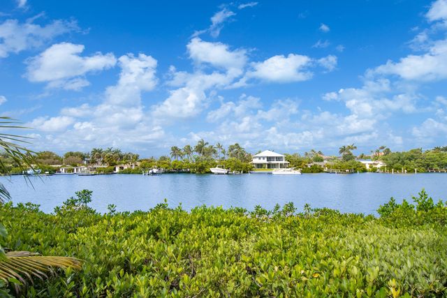 3555 S Ocean Boulevard 113, South Palm Beach, FL 33480