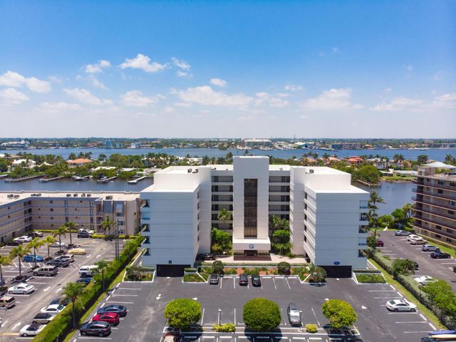 3555 S Ocean Boulevard 113, South Palm Beach, FL 33480