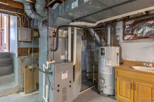 100 Lackawanna Avenue, Cheektowaga, NY 14043