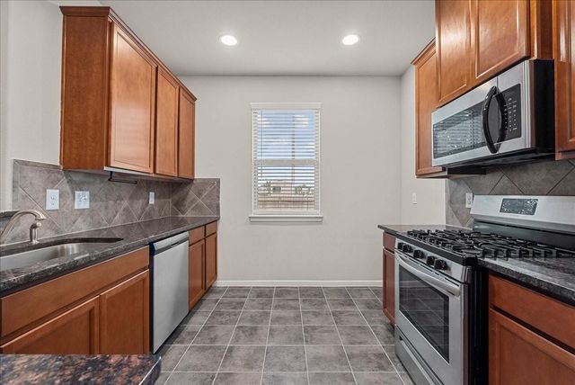 4114 W Bayou Maison Circle, Dickinson, TX 77539