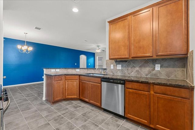 4114 W Bayou Maison Circle, Dickinson, TX 77539