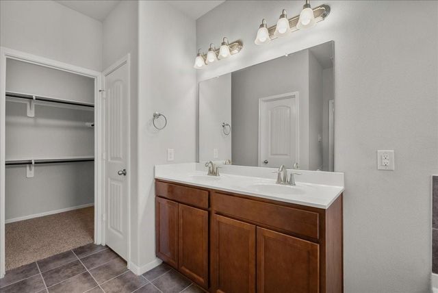 4114 W Bayou Maison Circle, Dickinson, TX 77539